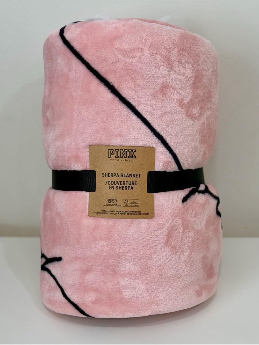 PINK Victoria's Secret Pink Plush Sherpa Blanket - Pink